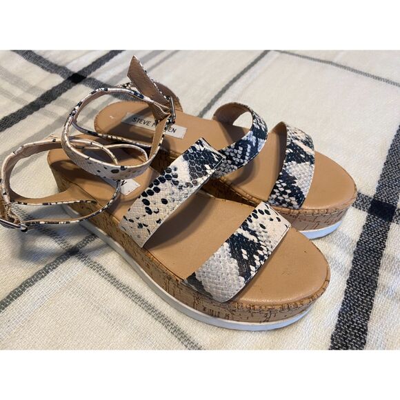 Steve Madden Women's Faithi Wedge Sandal Size 8M Snakeskin Print Silver Buckle - Picture 3 of 11